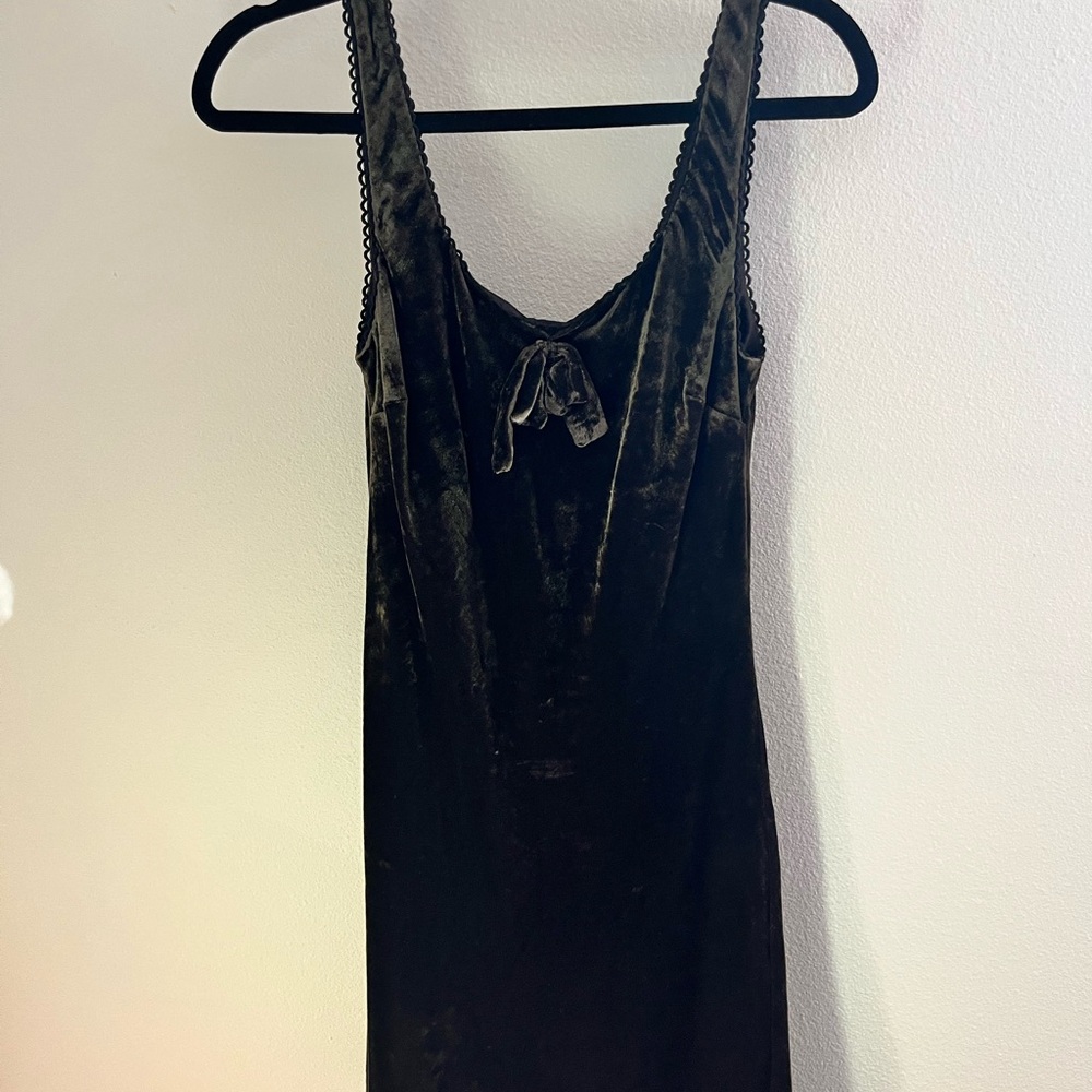 Vintage-inspired dark green dress
